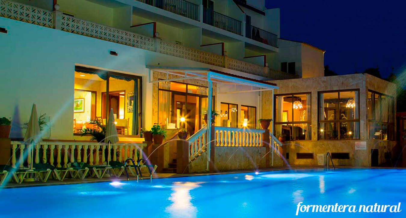 Formentera-Hotel-3 Entre pinos Formentera