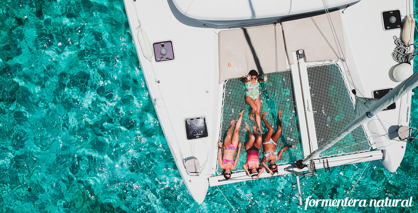 Catamaran-whit-skepper-in-Formentera Catamaran-whit-skepper-in-Formentera