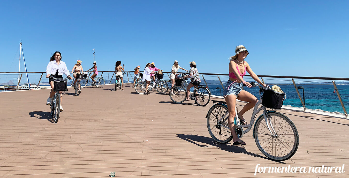 Tour-in-bicicletta-in-traghetto-a-Formentera