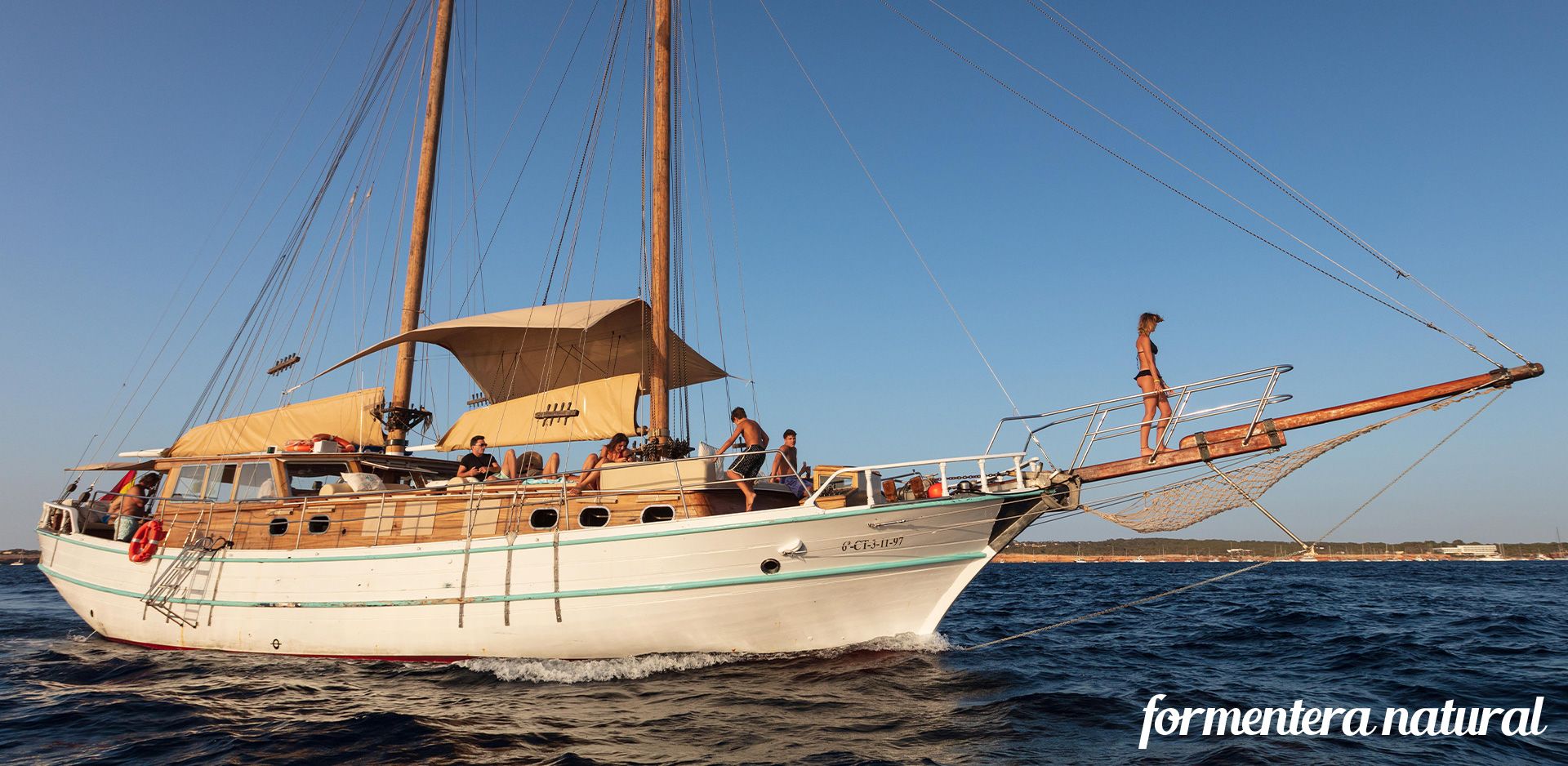 Boat for groups in Formentera Boat for groups in Formentera