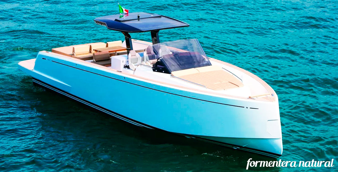 Luxury-day-charter-Ibiza-and-Formentera Luxury-day-charter-Ibiza-and-Formentera