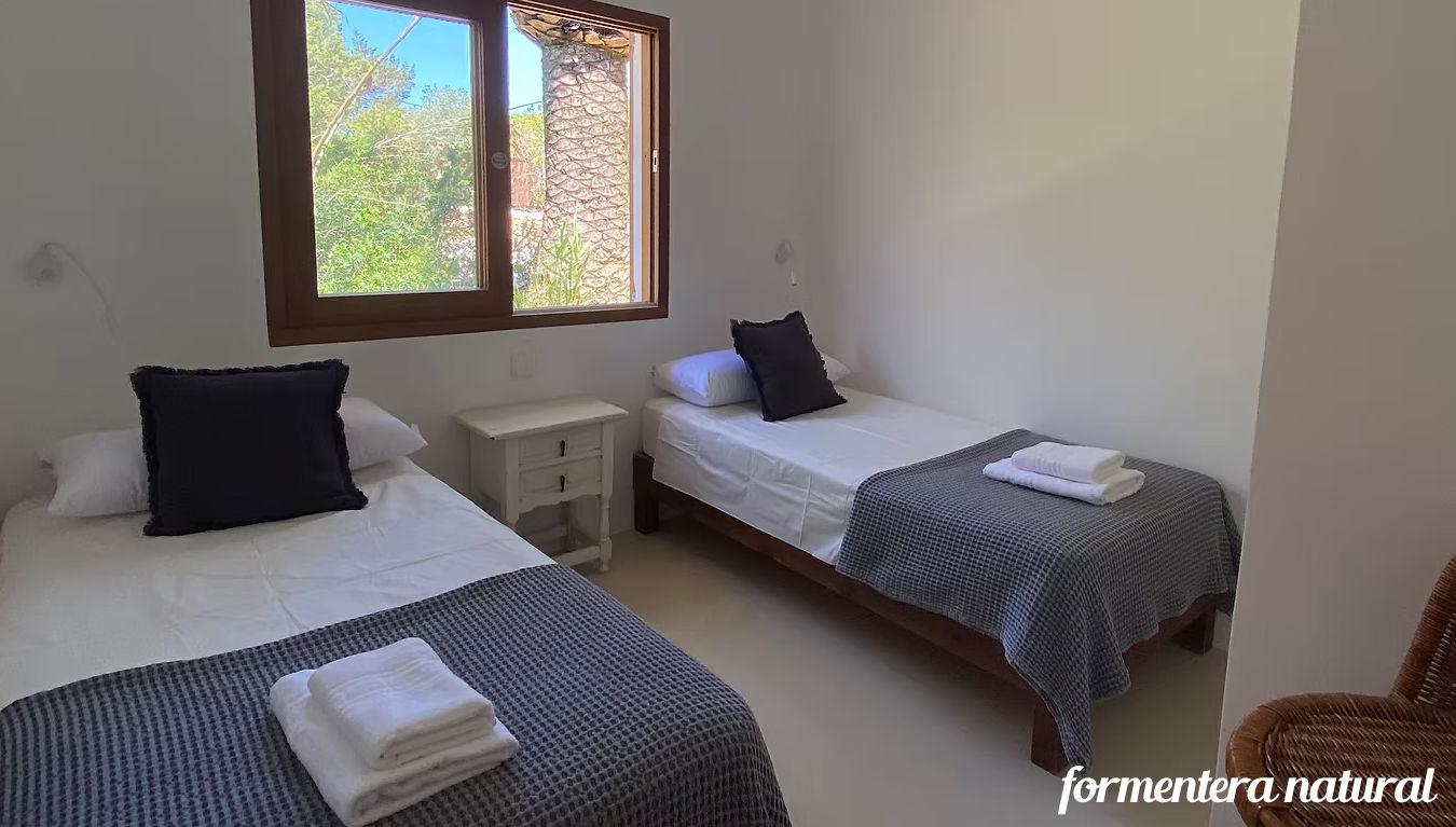 Cottage with pool Migjorn beach Formentera
