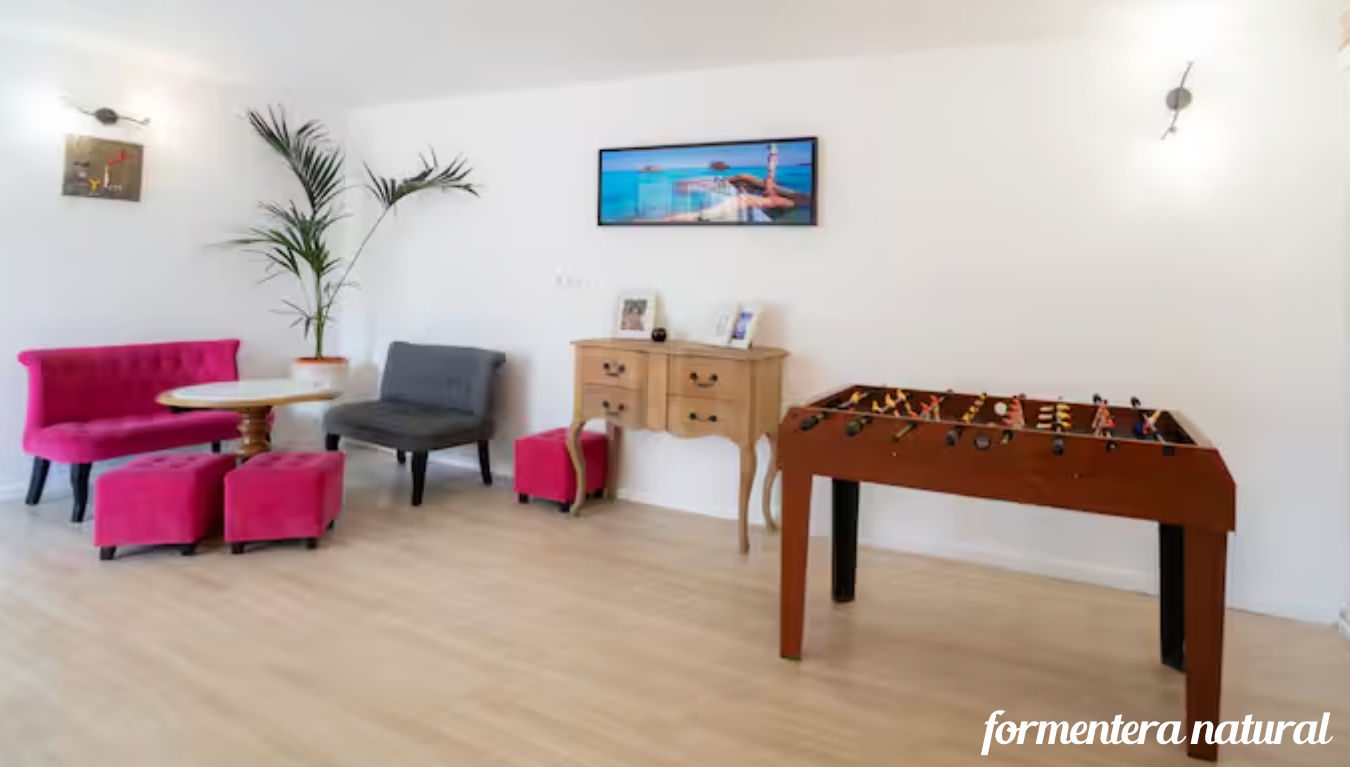 Casa con piscina, tenis y gimnasio Formentera Casa con piscina, tenis y gimnasio Formentera