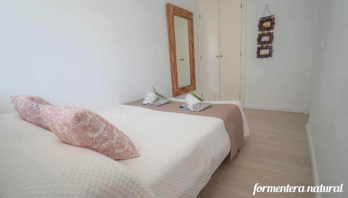 Casa con piscina, tenis y gimnasio Formentera Casa con piscina, tenis y gimnasio Formentera